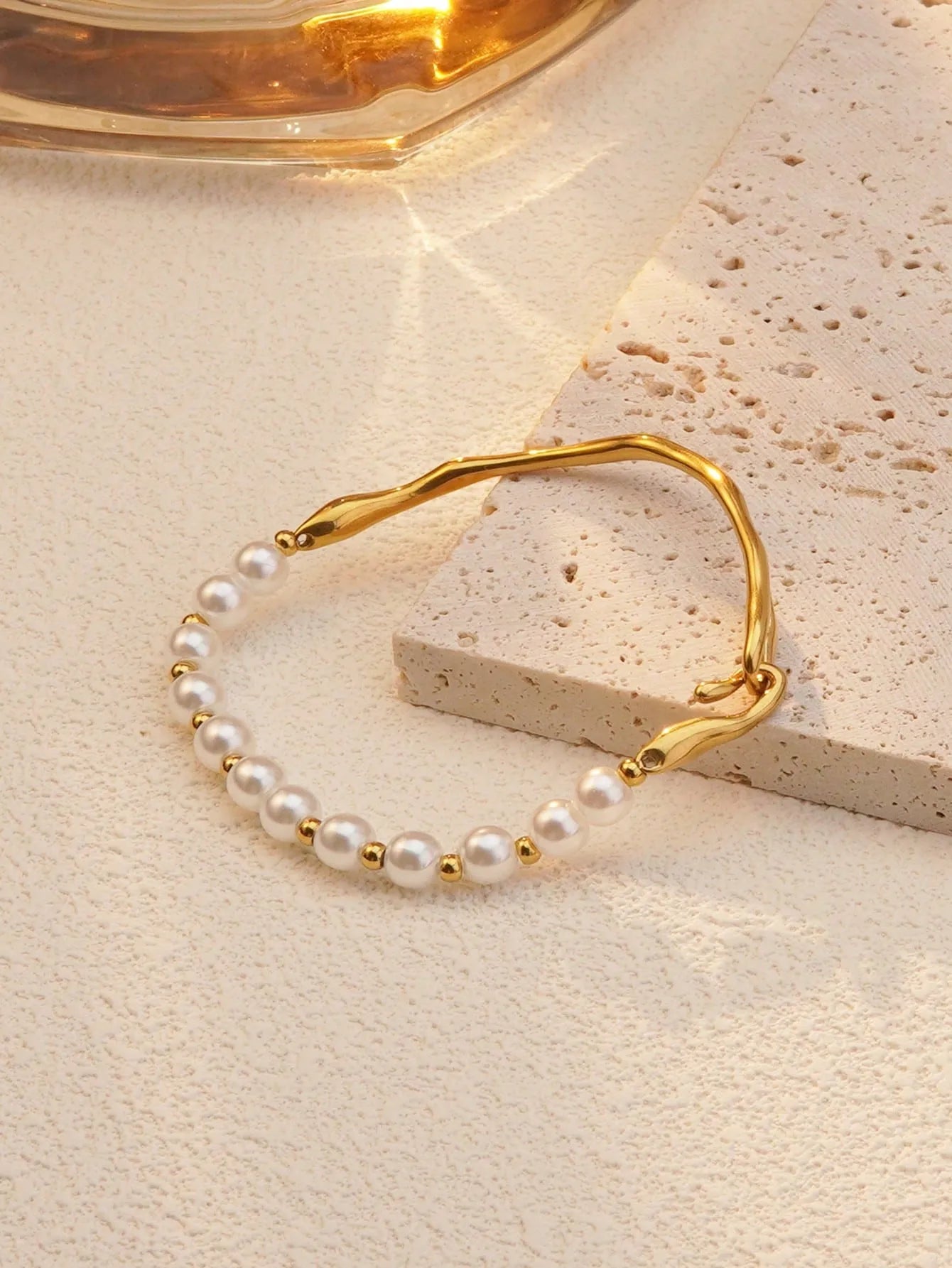 Hamda's bracelet-سوارة حمدة